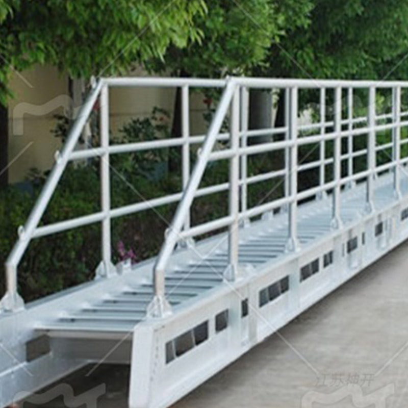 Aluminum gangway